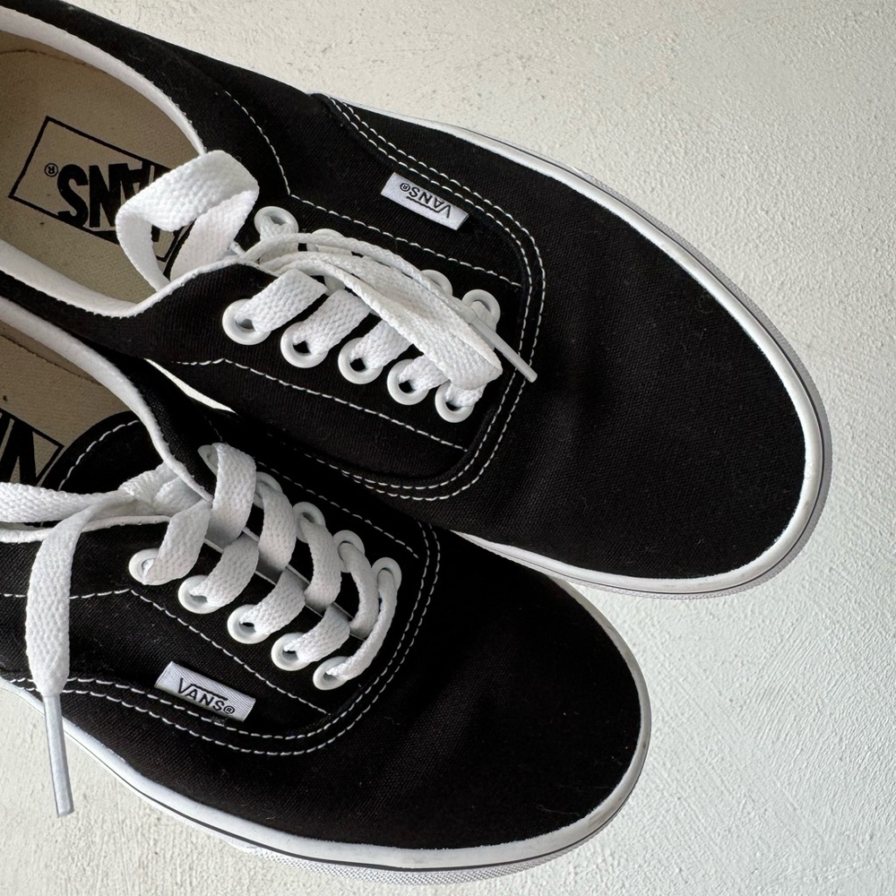 Vans Era Shoe